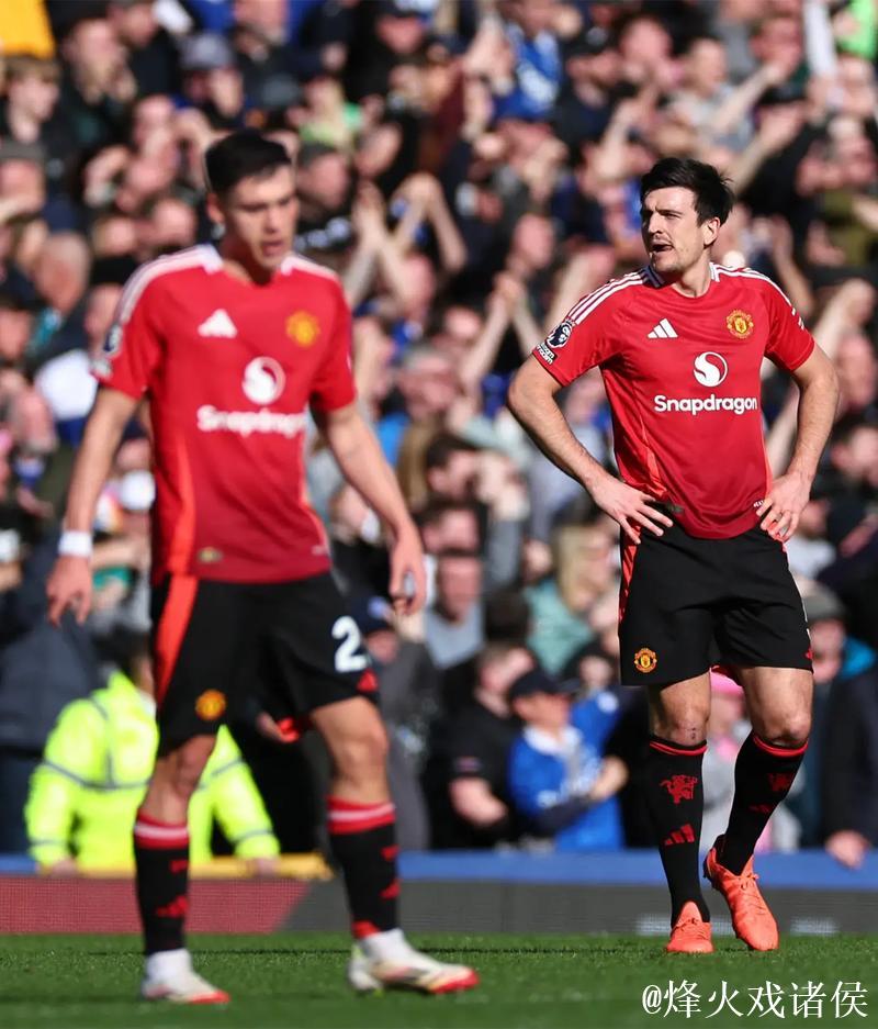 阿莫林质疑曼联新星青训评价过高，并考虑再次留下他